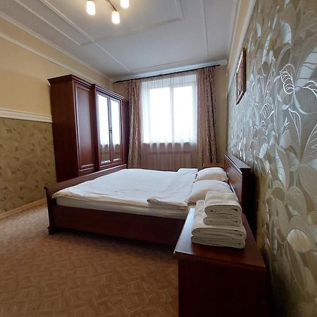 Двокімнатні Апартаменти У Центрі Lutsk Luaran gambar
