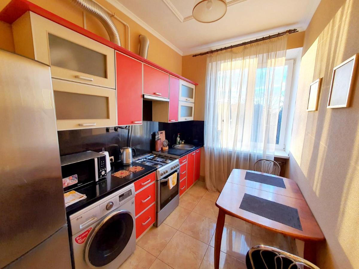 Двокімнатні Апартаменти У Центрі Lutsk Luaran gambar